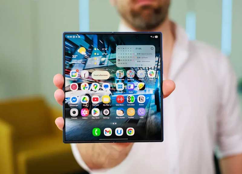 Samsung Galaxy Z Fold 8